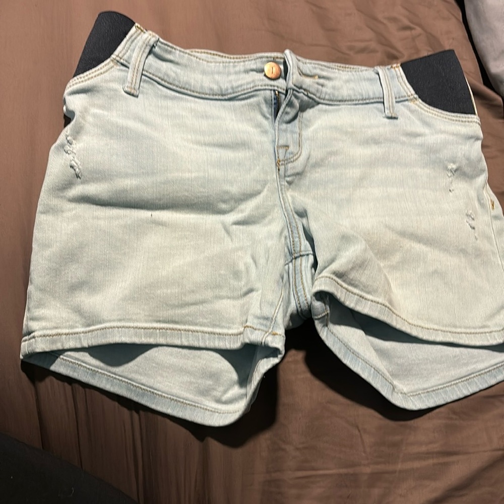 Maternity shorts